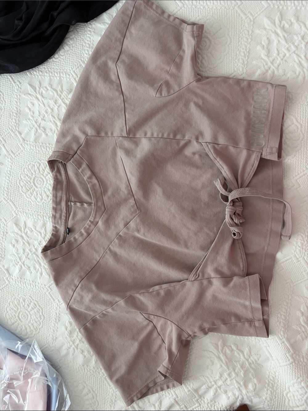 Gymshark Cropped Drawstring Tee in Mauve Taupe